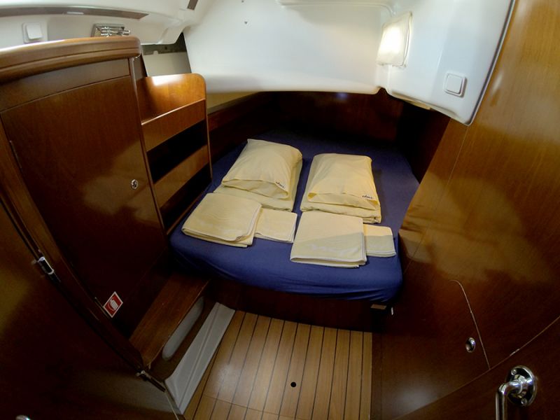 Oceanis Clipper 423