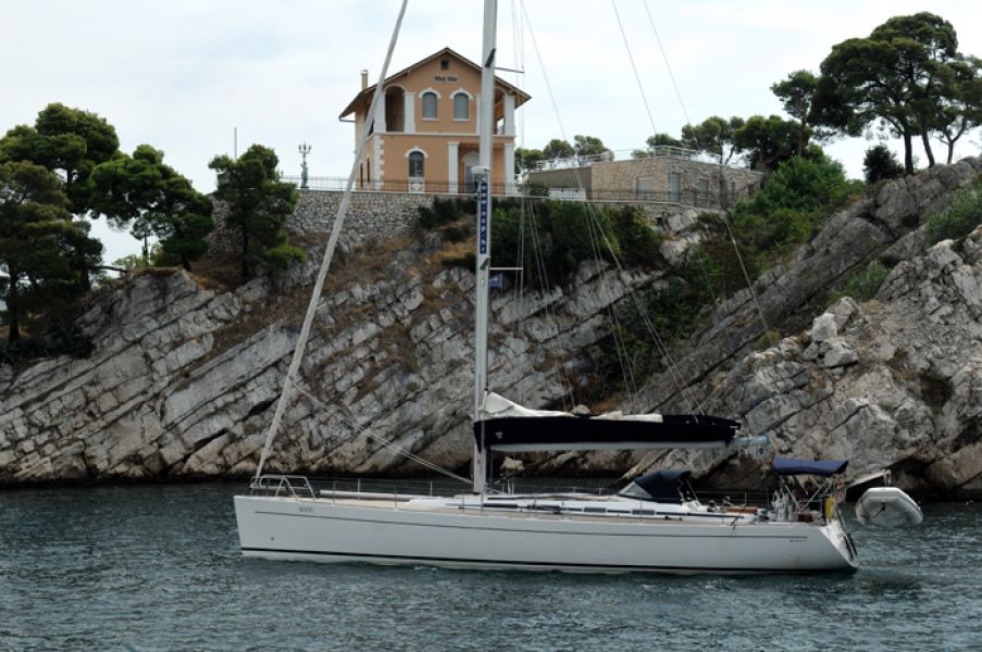 Grand Soleil 56