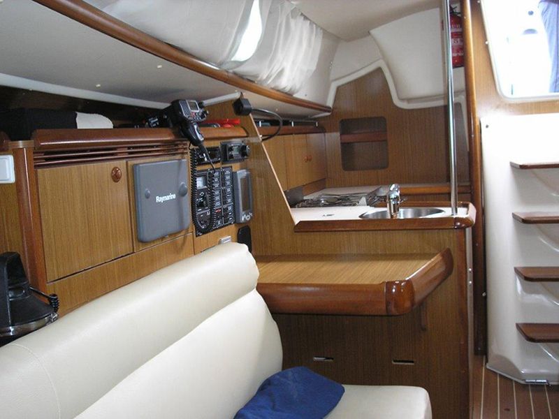 Sun Odyssey 32 i
