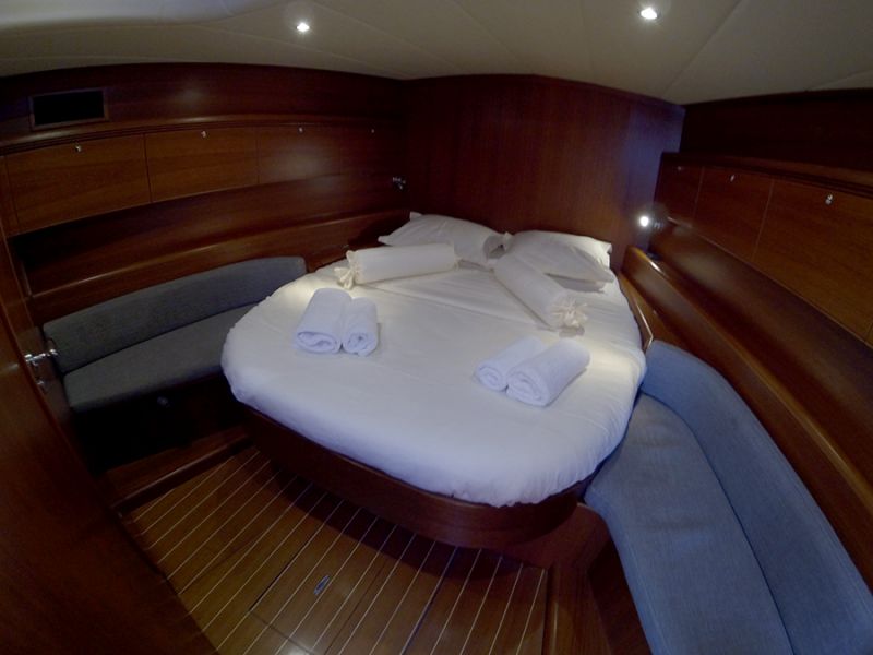 Grand Soleil 56