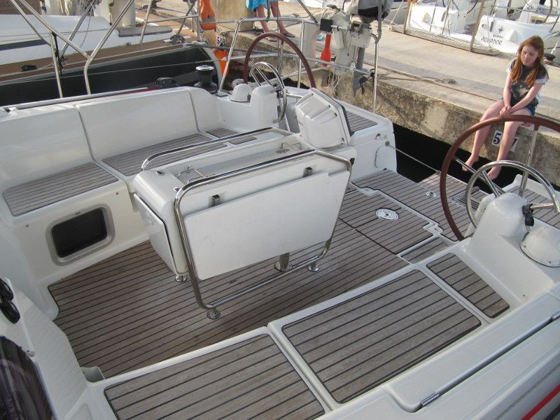Sun Odyssey 439