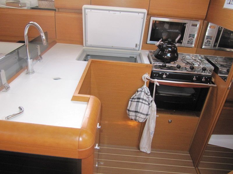 Sun Odyssey 439