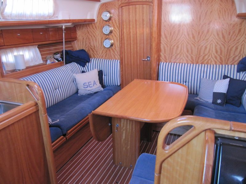 Bavaria 37