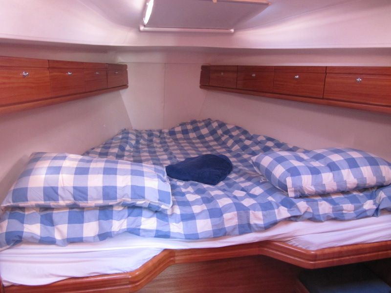 Bavaria 37