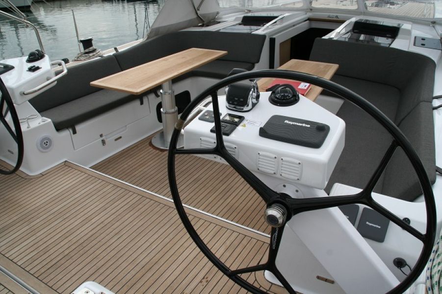 Hanse 575