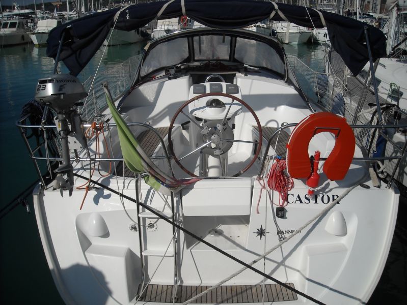 Sun Odyssey 35
