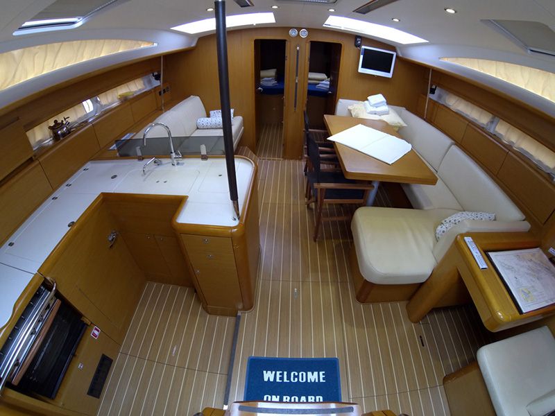 Jeanneau 53