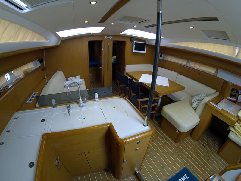 Jeanneau 53