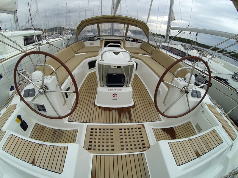 Jeanneau 53
