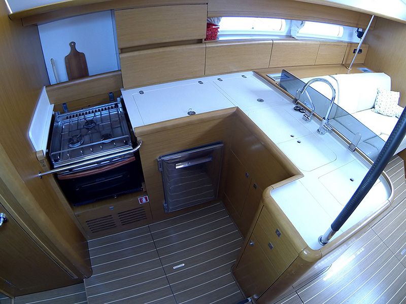 Jeanneau 53