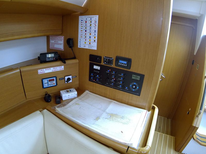 Jeanneau 53