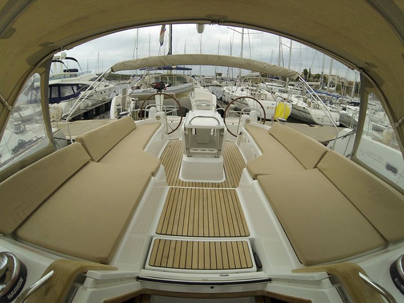 Jeanneau 53