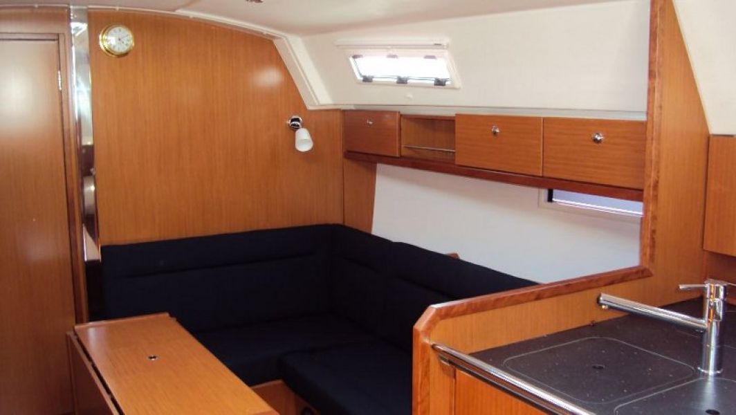 Bavaria Cruiser 36 