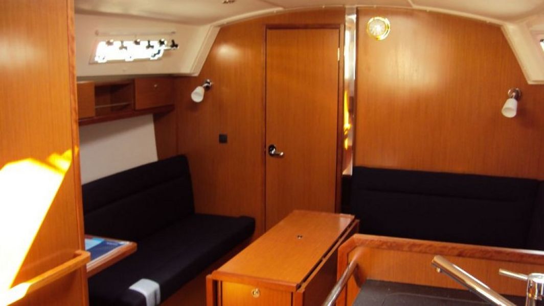 Bavaria Cruiser 36 