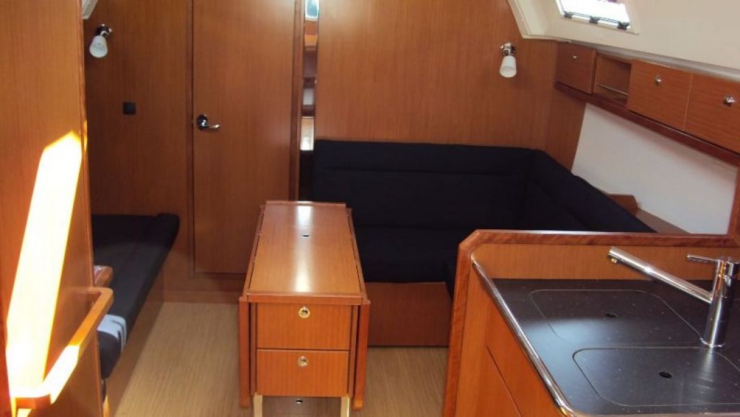 Bavaria Cruiser 36 