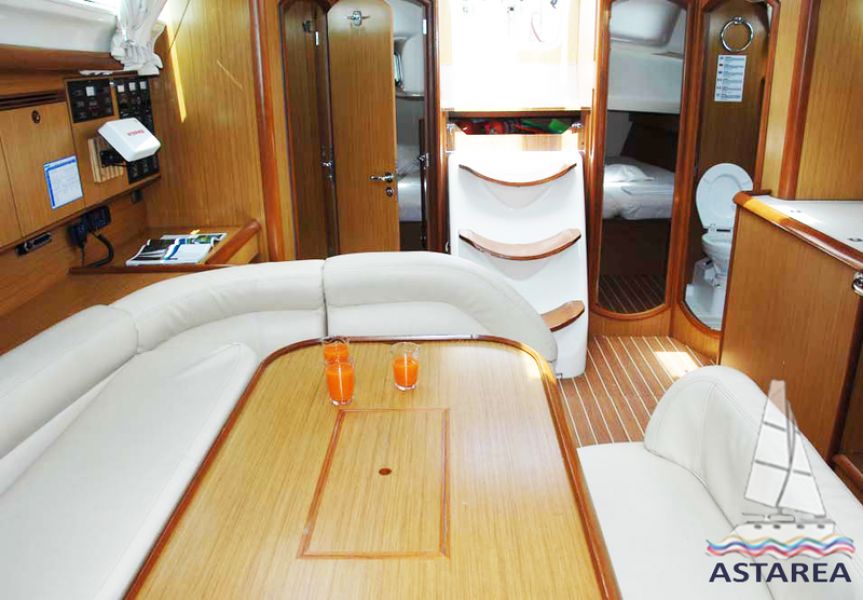 Sun Odyssey 45