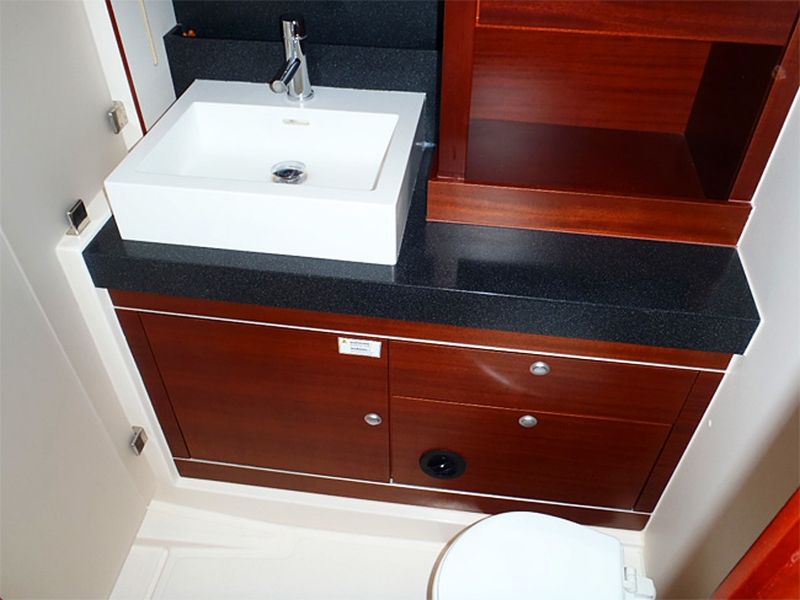 Hanse 545