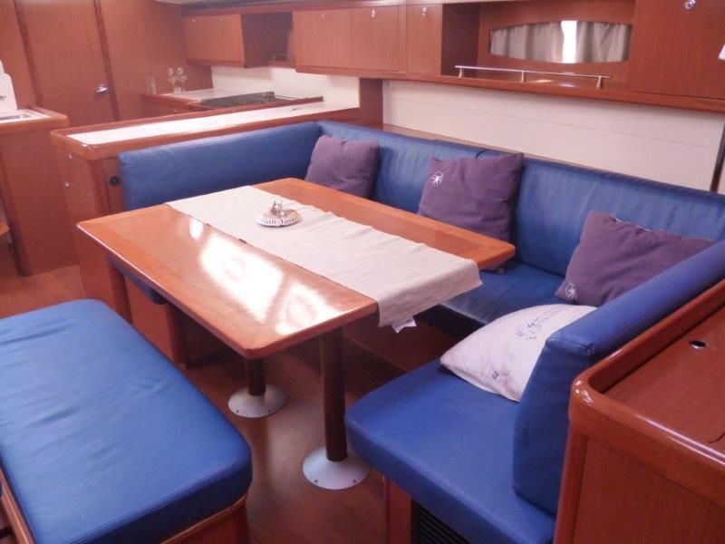 Oceanis 54
