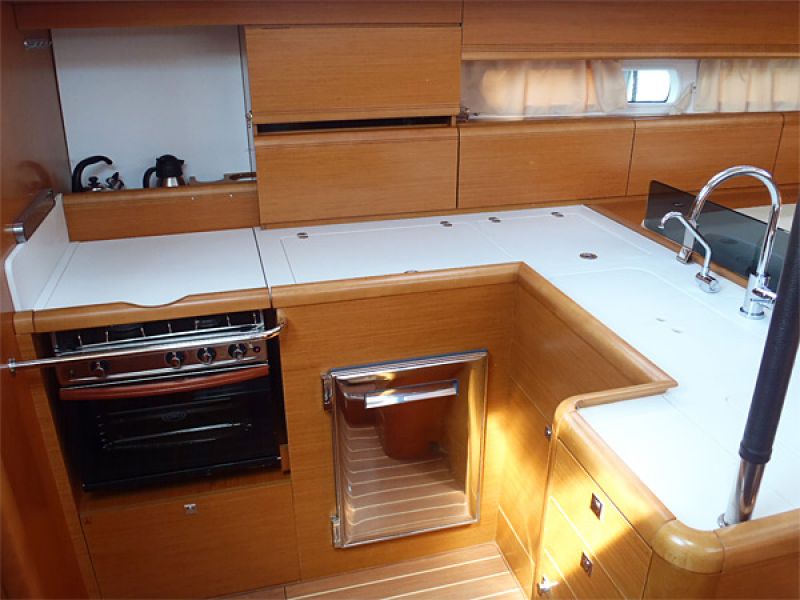 Jeanneau 53 - 5 + 1 cab