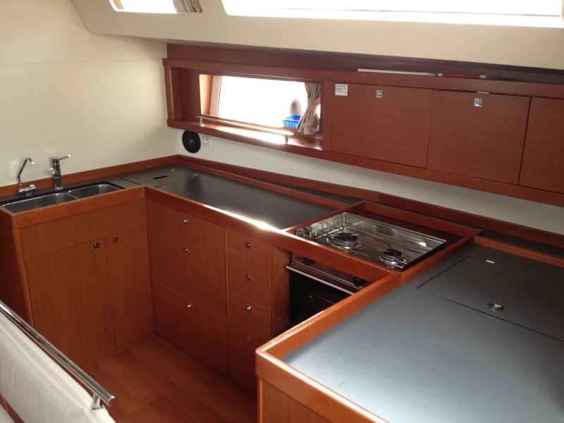 Oceanis 48