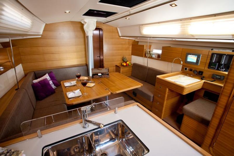 Salona 44