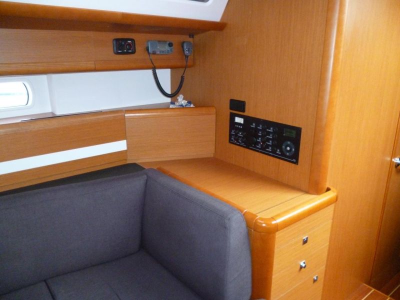 Jeanneau 53 - 5 + 1 cab