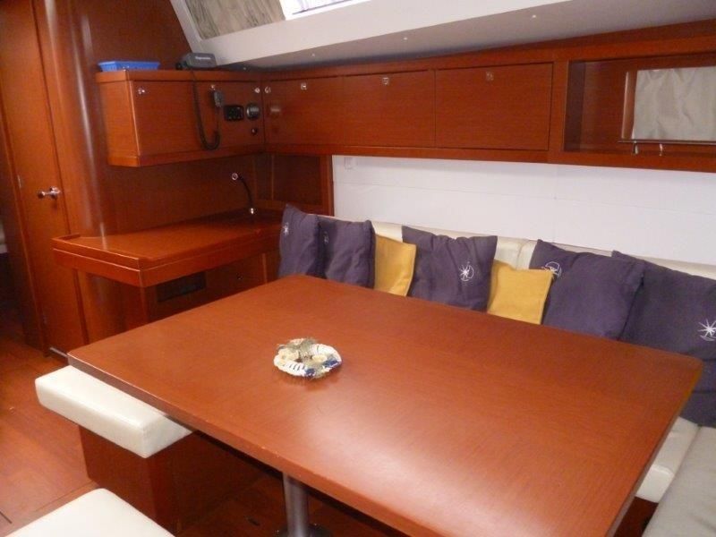 Oceanis 48