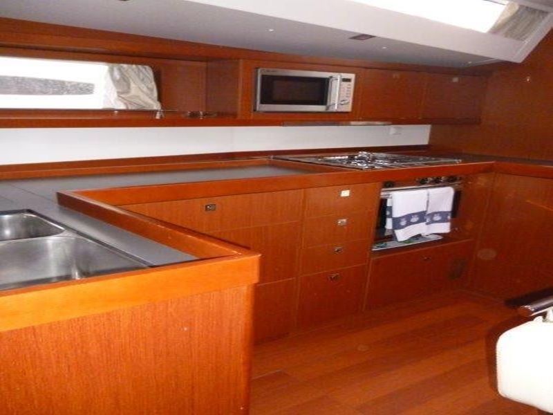 Oceanis 48