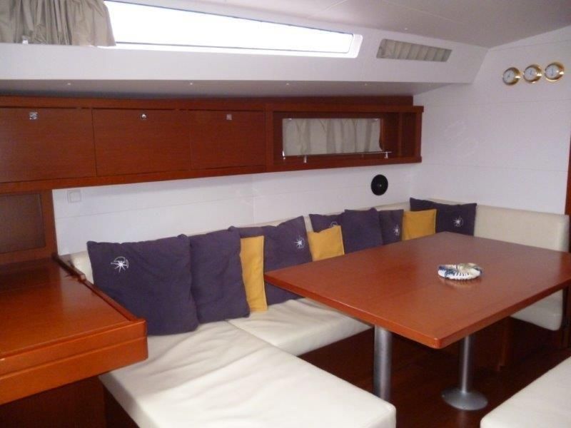 Oceanis 48