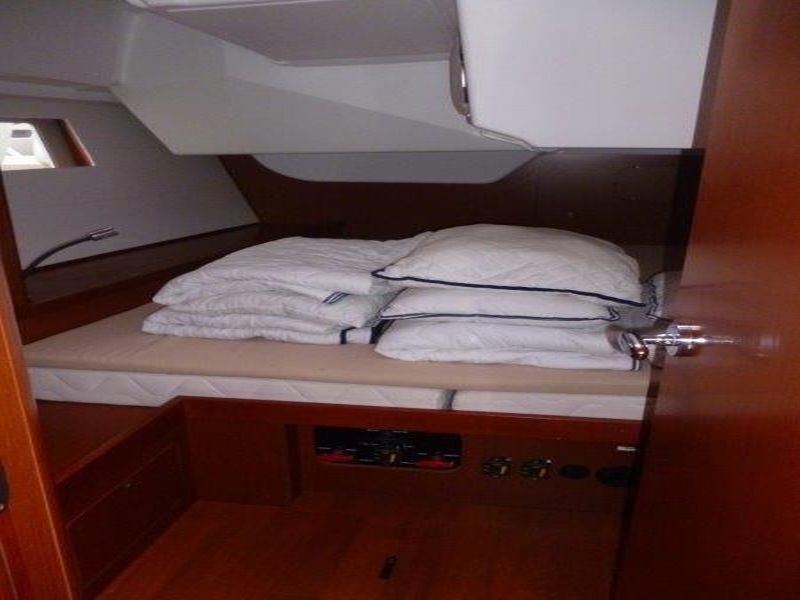 Oceanis 48