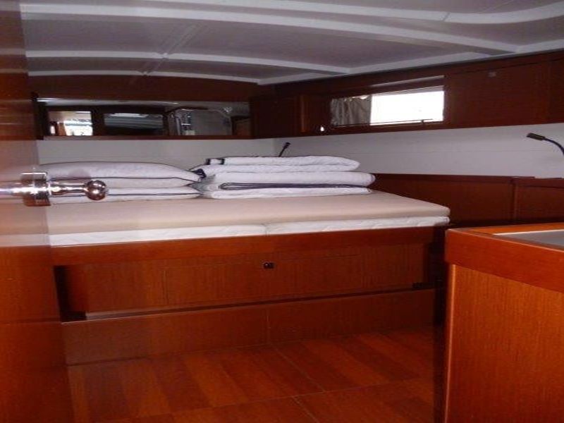 Oceanis 48