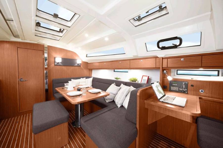 Bavaria Cruiser 41 - 3 cab