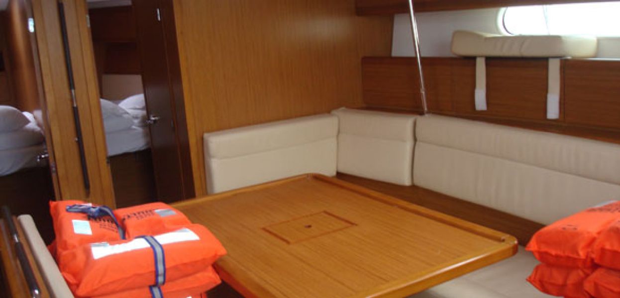Sun Odyssey 49i