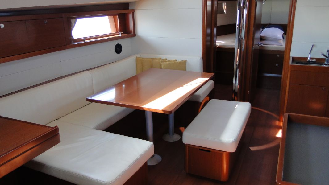 Oceanis 48