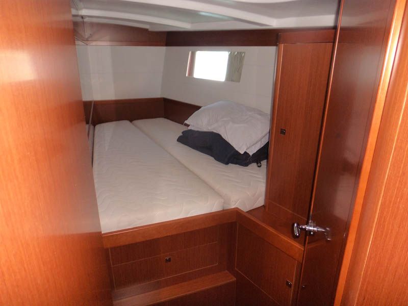 Oceanis 48