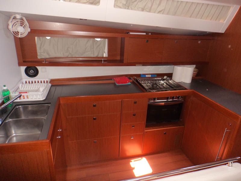 Oceanis 48