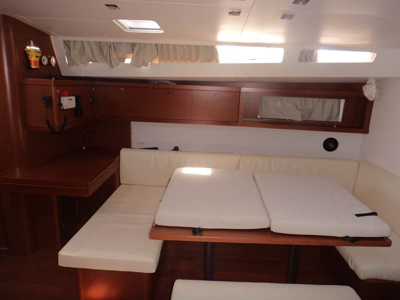 Oceanis 48