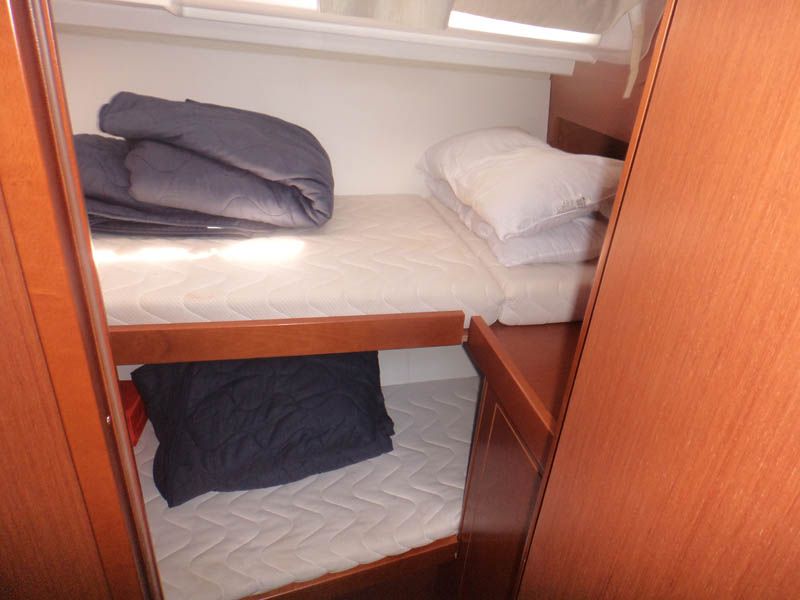 Oceanis 48