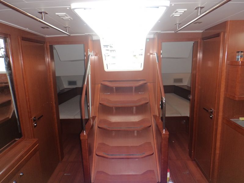 Oceanis 55