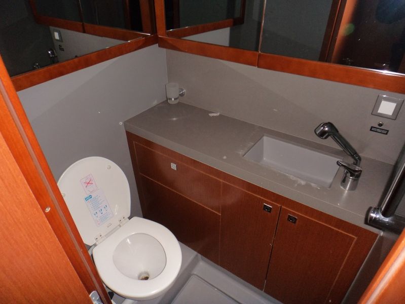 Oceanis 55