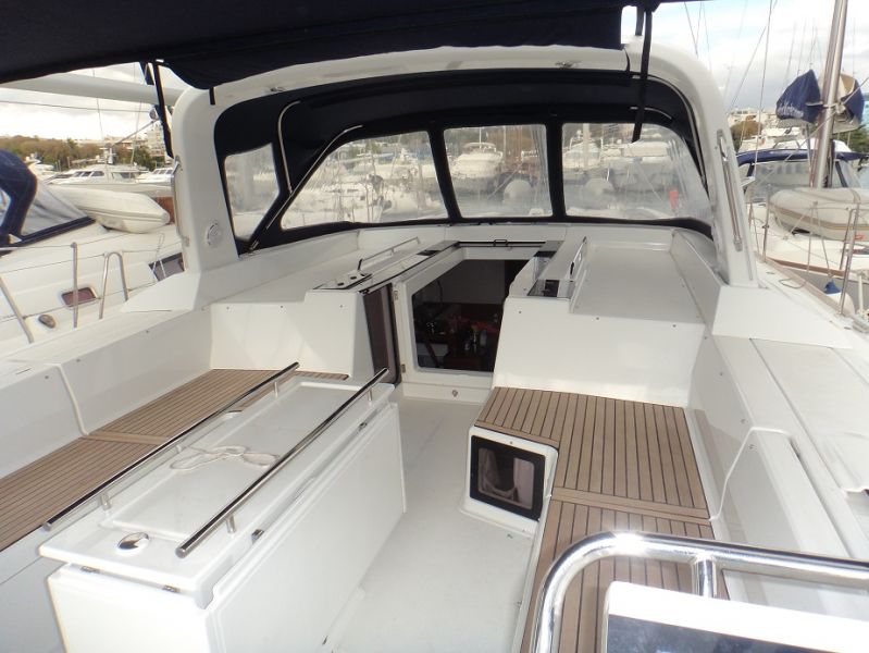 Oceanis 55