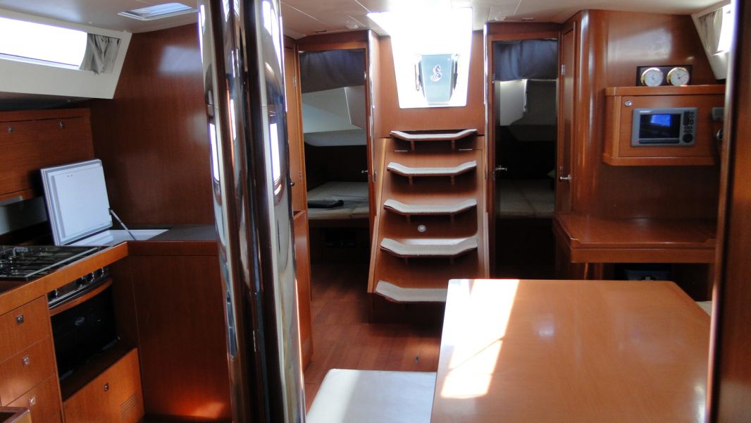 Oceanis 48