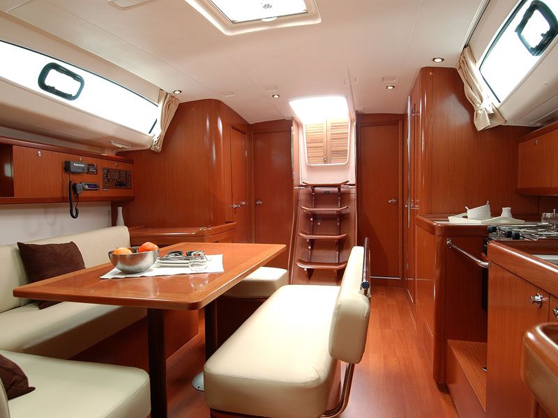 Oceanis 43