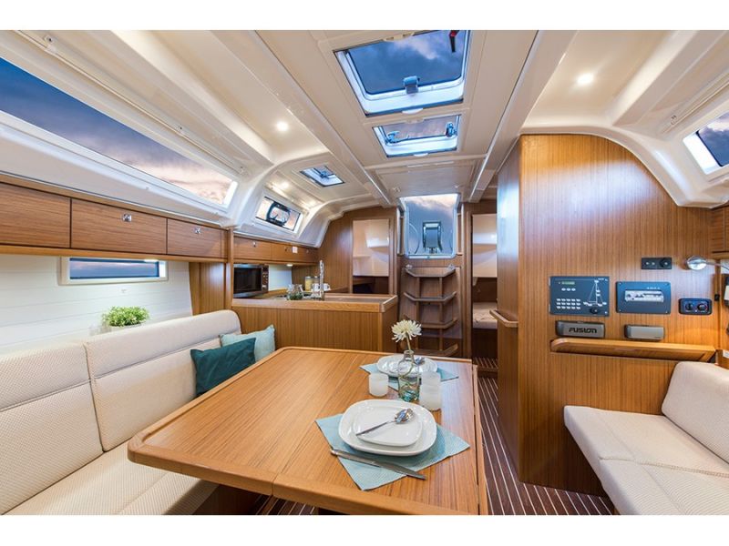 Bavaria 37 Cruiser