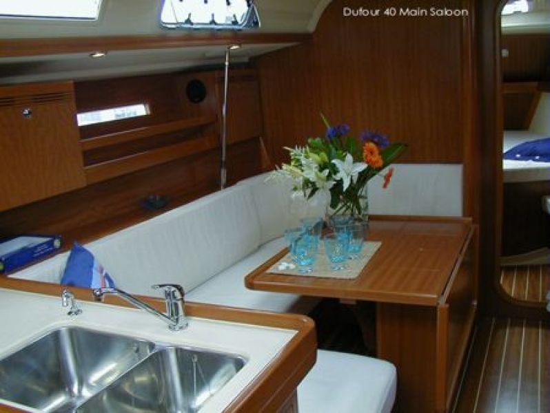 Dufour 40 Performance