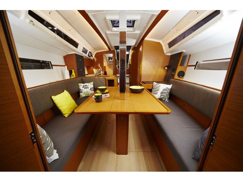 Sun Odyssey 349