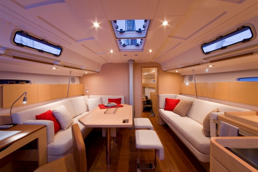 Beneteau First 45