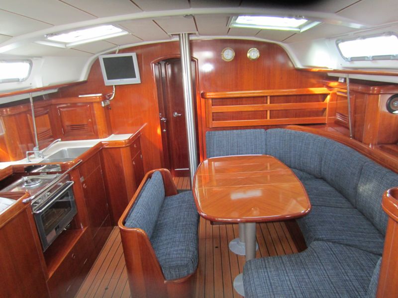 Oceanis 411
