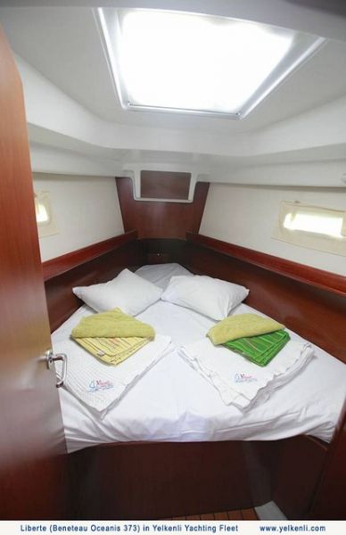 Oceanis 373