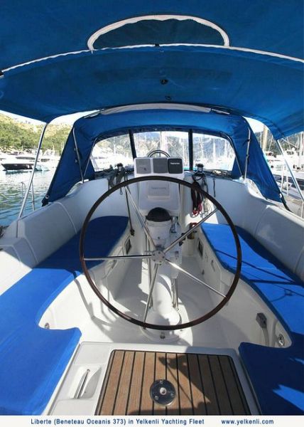Oceanis 373